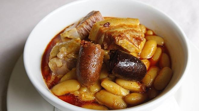 La fabada,  candidata a las siete maravillas gastronómicas de España