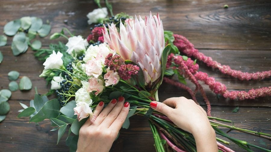 Avilés acogerá las pruebas para elegir al Mejor Florista Artesano de España