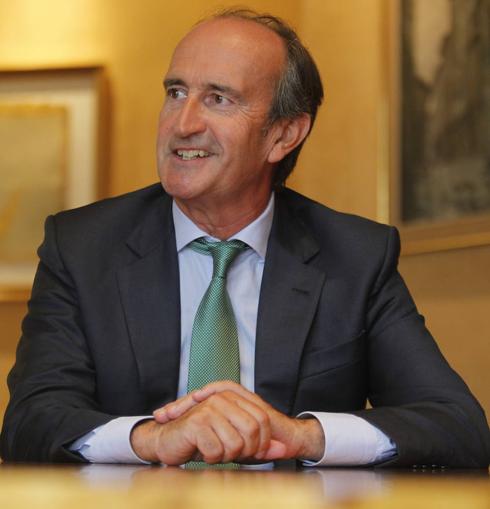 Fernando Fernández-Kelly Escobedo, presidente de la Cámara de Comercio de Oviedo, durante la entrevista que concedió para la nueva edición de Oviedo de EL COMERCIO.