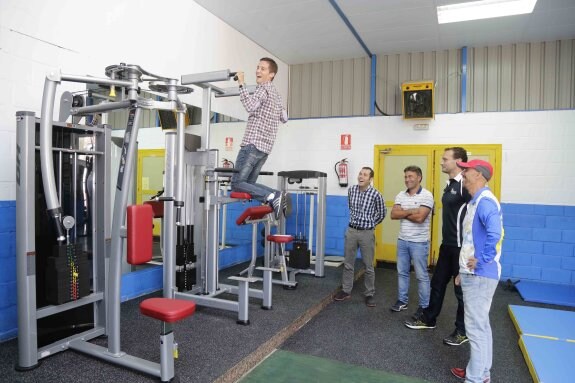 En Cangas han adquirido nuevo equipamiento para el gimnasio. 