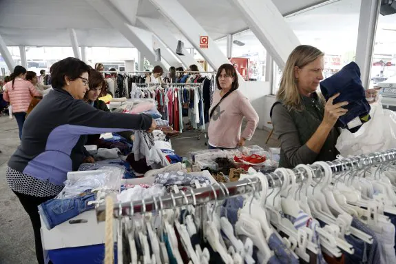 Feria de stock de Comercio Local de Siero en la plaza