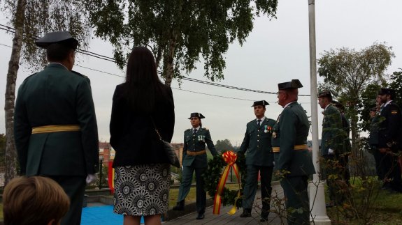 Acto de homenaje en el cuartel de Piedras Blancas. :: LVA