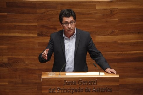 Armando Bartolomé.