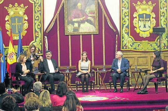 Por la izquierda, María José González, Siddhartha Kaul, Isabel Hevia, Pedro Puig y Raquel López. 