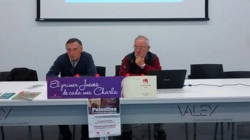 Instante de la charla. :: LVA