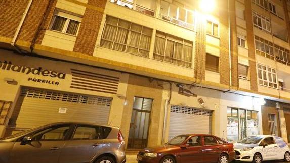 El hombre que agredió a su pareja con un martillo en Gijón continuará ingresado en psiquiatría