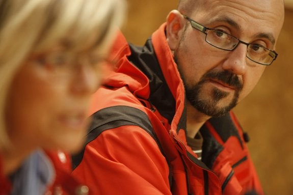 Rubén Arias, en una imagen de archivo junto a la concejala de Festejos, Ana Hevia, en primer término.