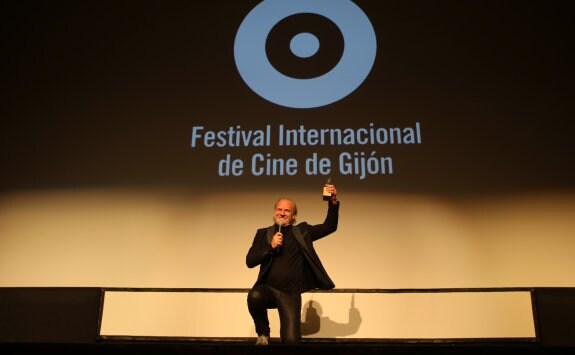 Premio Nacho Martínez. Un emocionado Lluís Homar recibió el galardón entre aplausos. 