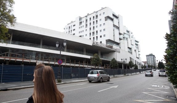 Los edificios de El Vasco, cuyas obras quedaron paralizadas hace ya cinco años. 