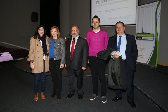 Ana Braña, Eugenia Suárez, Luis Valdés, Levi Pérez y Esteban Aparicio, en la presentación. 