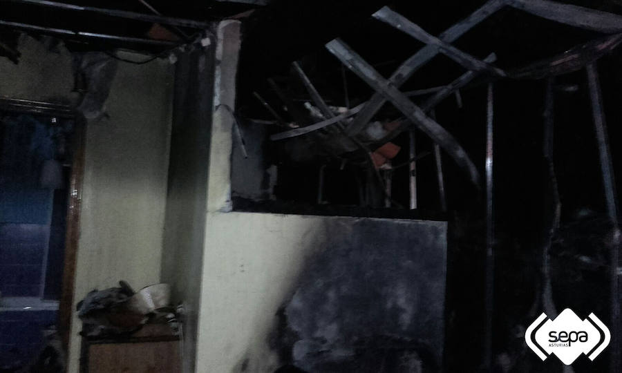Estado del interior del apartamento tras sufrir el incendio