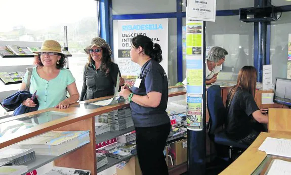 Más de 81.000 personas pasaron este año por la Oficina de Turismo de Ribadesella. 