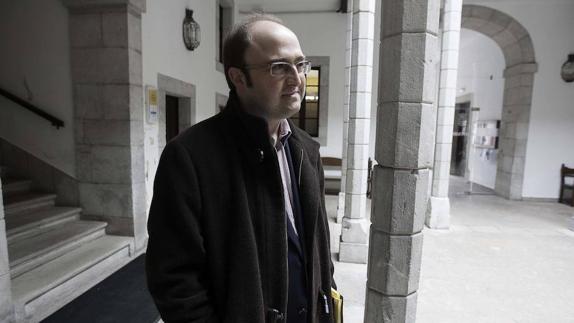 El exalcalde de Pravia, Antonio de Luis Solar, condenado por prevaricación
