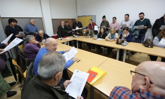 Asociaciones de Avilés, Castrillón, Corvera, Gozón y Carreño acudieron ayer a la cita. 