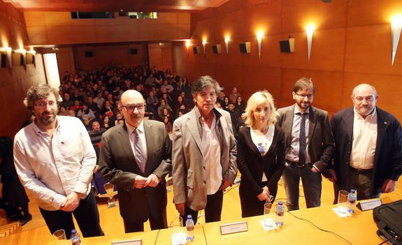 Xosé Suárez Puente, César Menéndez Claverol, Carlos López Otín, Teresa Bernal, Enrique Colado y Antonio Fueyo. 