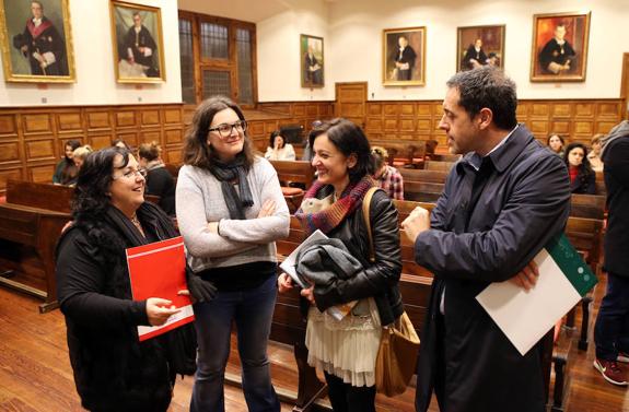 Chelo Tuya, María Valvidares, Almudena Cueto y Javier Fernández Teruelo. 