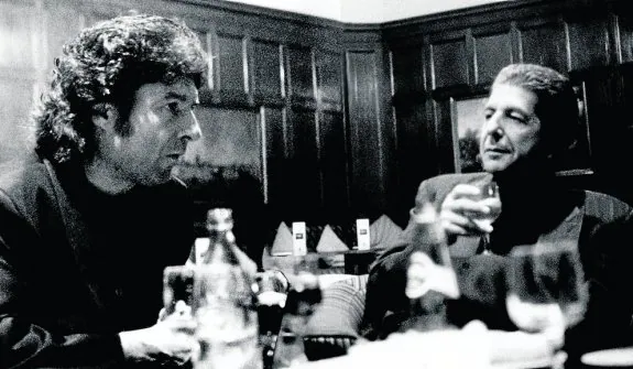 Reunión entre Morente y Cohen que motivó el documental 'Omega'. 