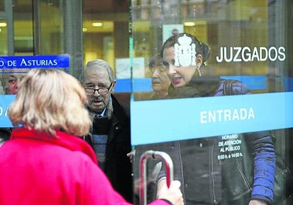 Villa sale de los juzgados después de declarar, el pasado día 3. 