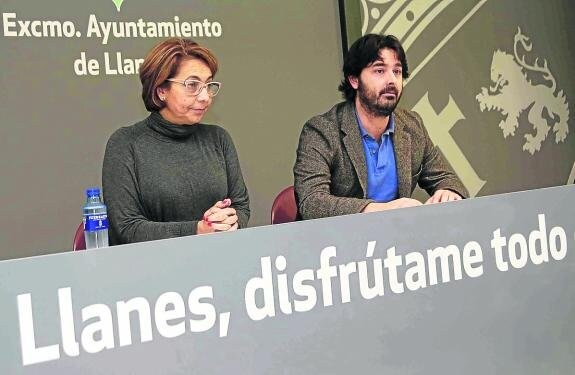 Marián García de la Llana y Enrique Riestra, el pasado 17 de febrero, en la presentación del PGO. 