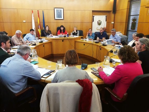 Un momento del Pleno celebrado ayer en el Ayuntamiento de Carreño. 