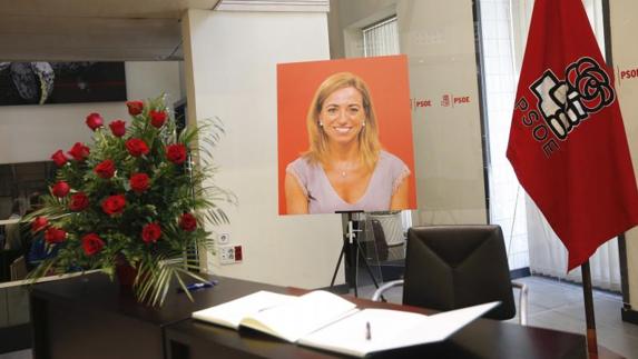 Capilla ardiente de Carmen Chacón, en la sede del PSOE en la calle Ferraz.