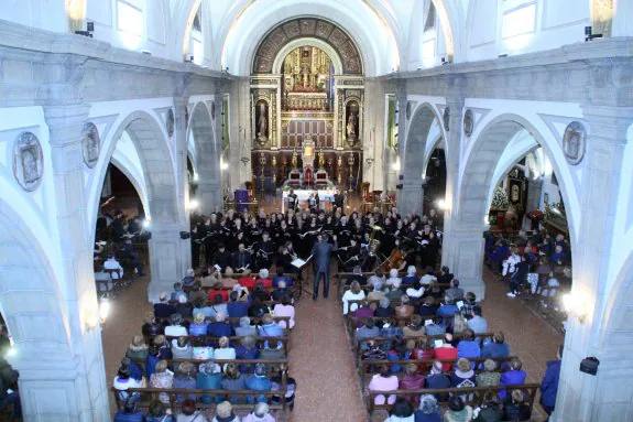 Vista general de la iglesia de San Félix, ayer, escenario del estreno del Oratorio 'Yohanan'. 