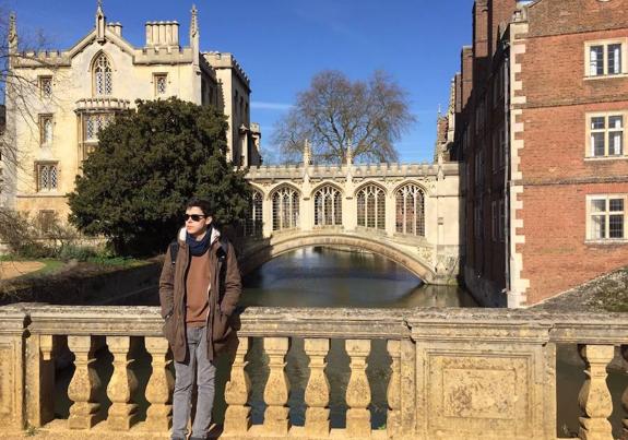 Álvaro vive y trabaja en Cambridge desde octubre del pasado año.