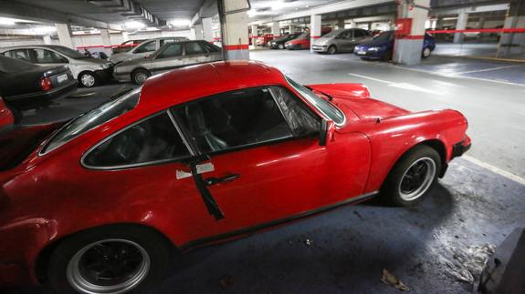 El porsche está en el depósito municipal.