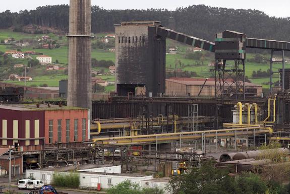 Las baterías de cok de ArcelorMittal en Gijón, actualmente en obras. 