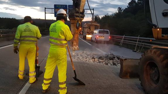 Los trabajos en un carril de la 'Y' han comenzado a última hora del lunes.