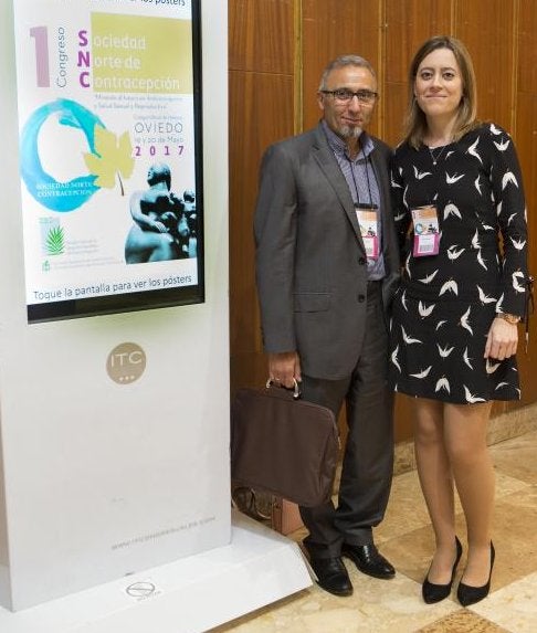 Modesto Rey y María González, antes de la presentación del congreso.