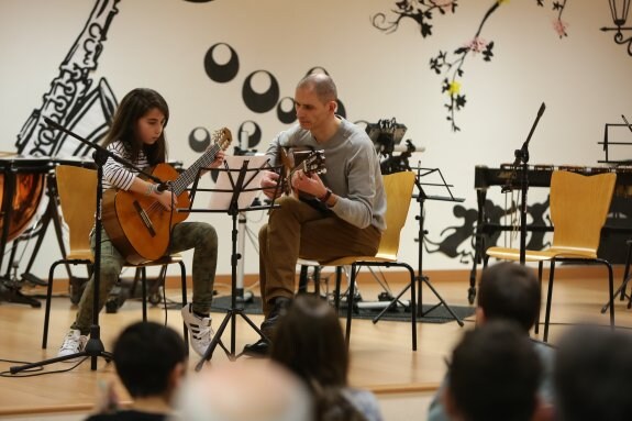 Concierto de la Escuela de Música en el Centro sociocultural. 