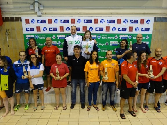 Podio de vencedores del Oly Máster 'Nadador Completo'. 