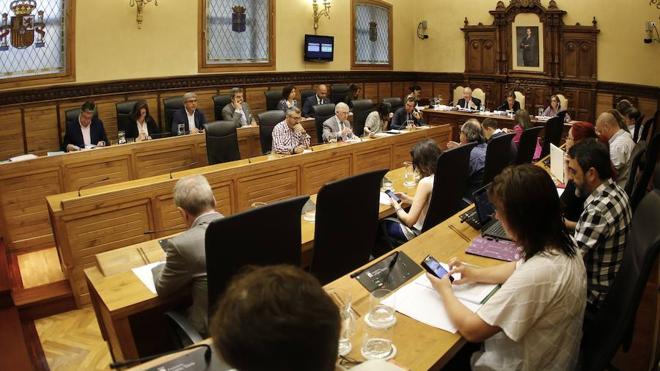 La corporación reunida este miércoles en el  Ayuntamiento de Gijón.
