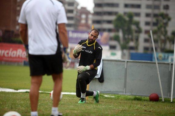 Dani Laviana en un entrenamiento en el Suárez Puerta en su etapa como jugador del Avilés.