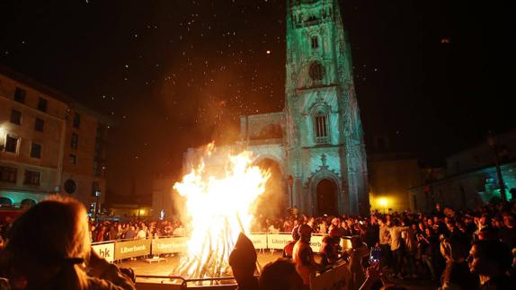 Oviedo vuelve a cantar a San Juan