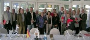 Foto de familia del Club Rotary con Natalio Grueso en el hotel NH Palacio de Ferrera. ::
CLUB ROTARY