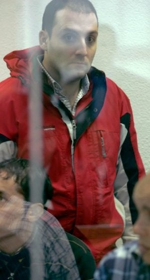 EmilioTrashorras, tras el banquillo blindado en la Audiencia. ::
E. C.