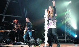 Los donostiarras disfrutaron al máximo de su actuación en Llanes. ::
N.
A.