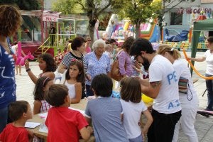 Un momento de los talleres en el parque Zapardiel. ::
P. G.-P.