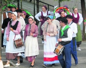 El grupo vasco Korosti dantza taldea. ::                             E. C.