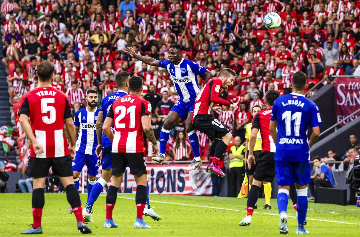 Las mejores fotografías correspondientes al partido de la quinta jornada del campeonato de Liga