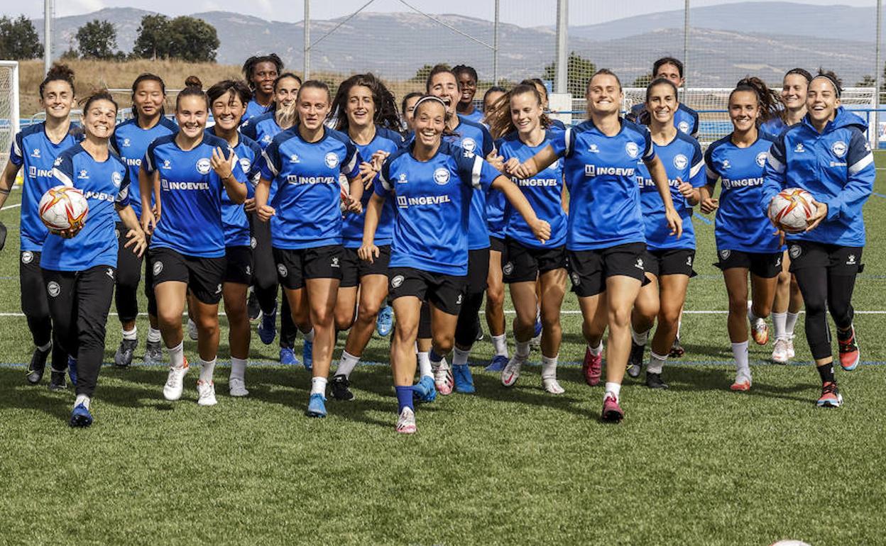 Las Gloriosas corren en piña durante un entrenamiento.