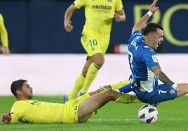 Comesaña derriba a Sola en el partido de la primera vuelta.