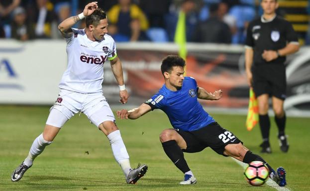 El lateral rumano criado en Basauri, Cristian Ganea, será el segundo fichaje del Athletic para la temporada que viene.