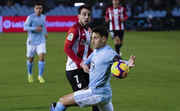 De Marcos, Beñat y Núñez siguen apercibidos y jugarán con el Sevilla