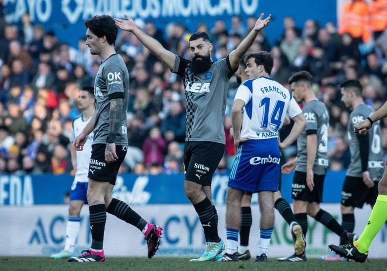Villalibre sigue en un momento dulce: marca su tercer gol con el Alavés