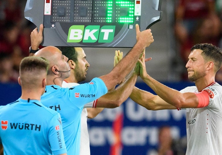 El tobillo izquierdo vuelve a dar problemas a De Marcos, que apunta a baja ante el Betis