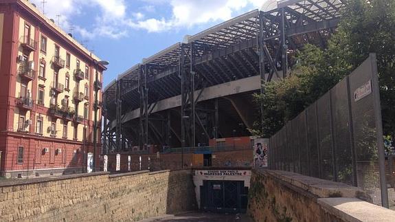 Imagen del estadio de San Paolo, donde el Athletic se medirá el martes al Nápoles.