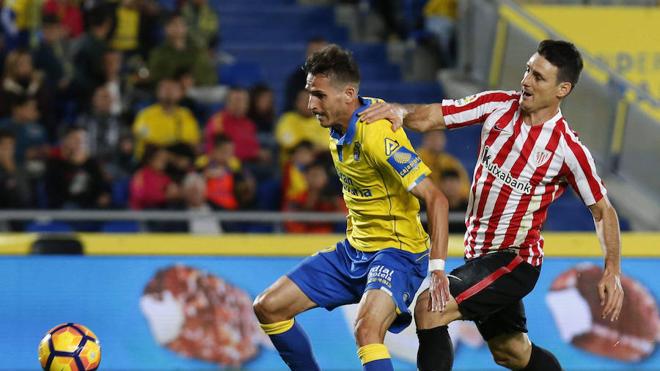 Aduriz, durante el partido frente a Las Palmas.